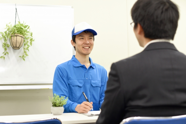 不用品回収業者と打ち合わせ